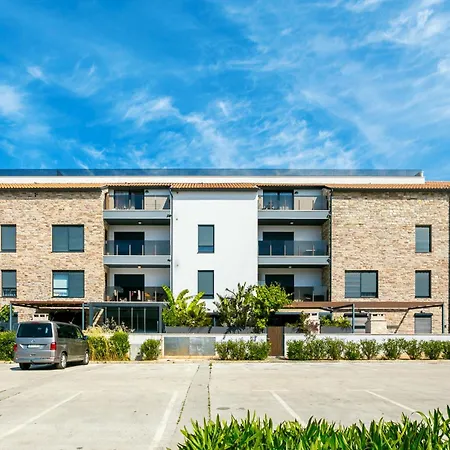 Nevia - A6 - Mpolo * 메덜린