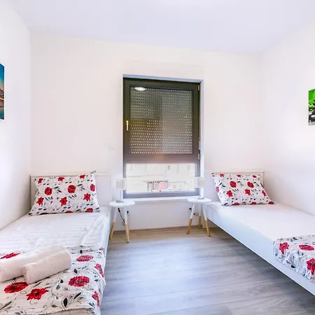 Nevia - A6 - Mpolo Lejlighed Medulin