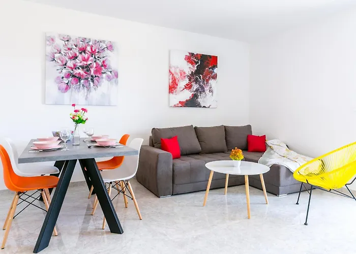 Nevia - A6 - Mpolo Appartement