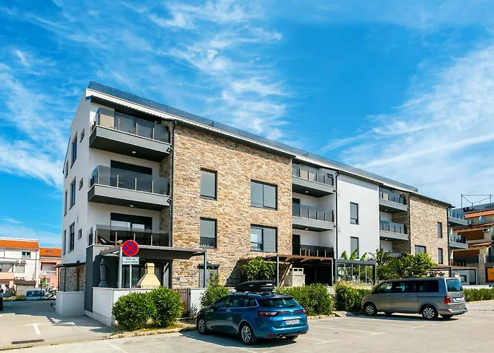 Nevia - A6 - Mpolo Appartement *