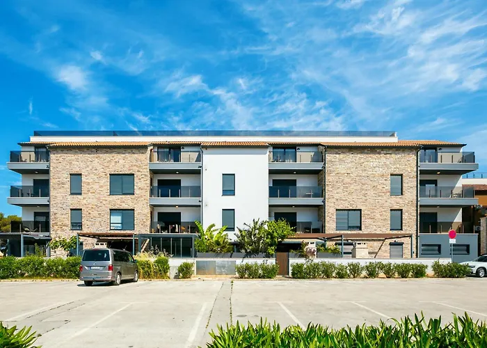 Nevia - A6 - Mpolo * Medulin